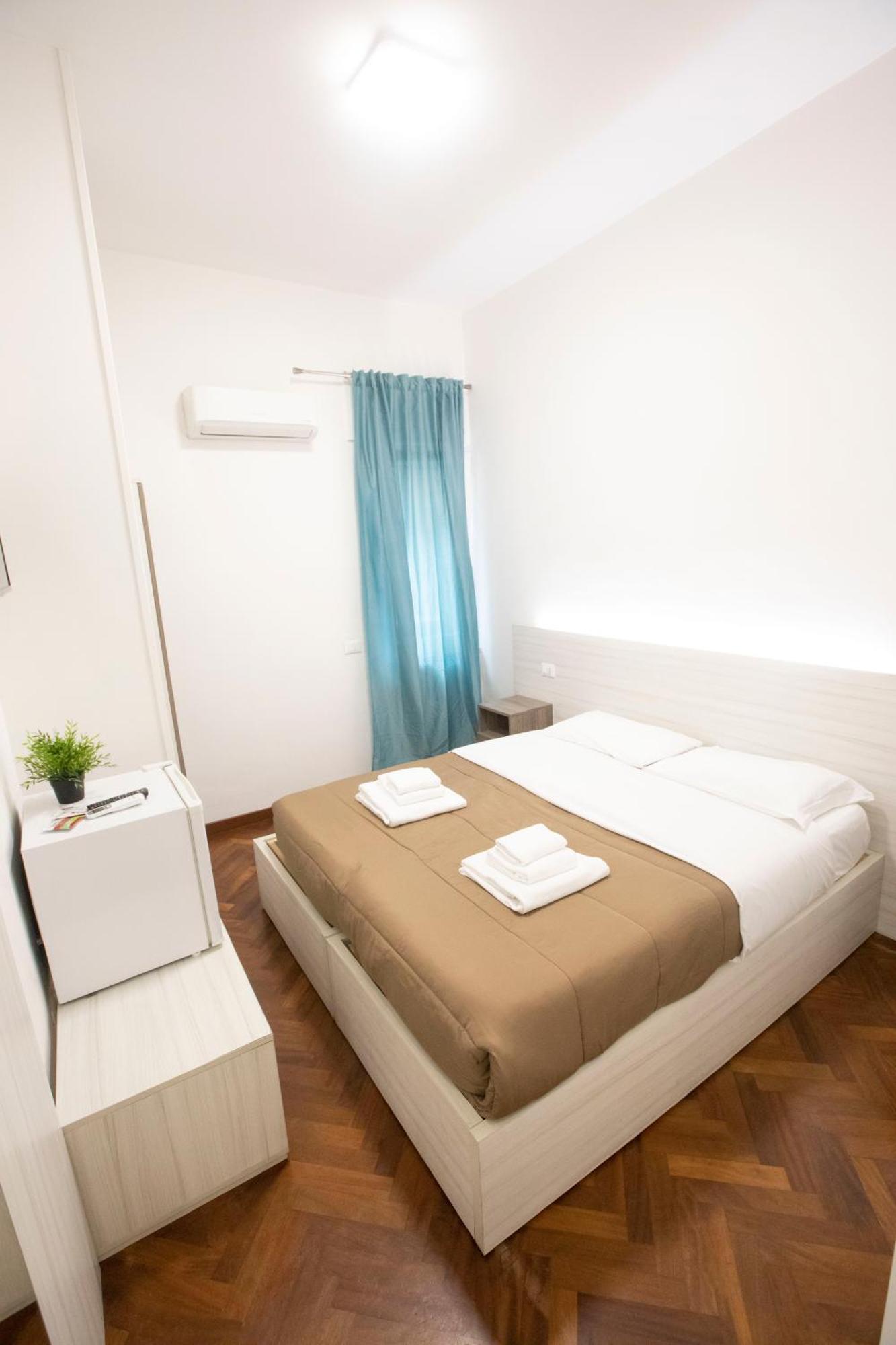 Hall Inn B&B In Napoli Bagian luar foto