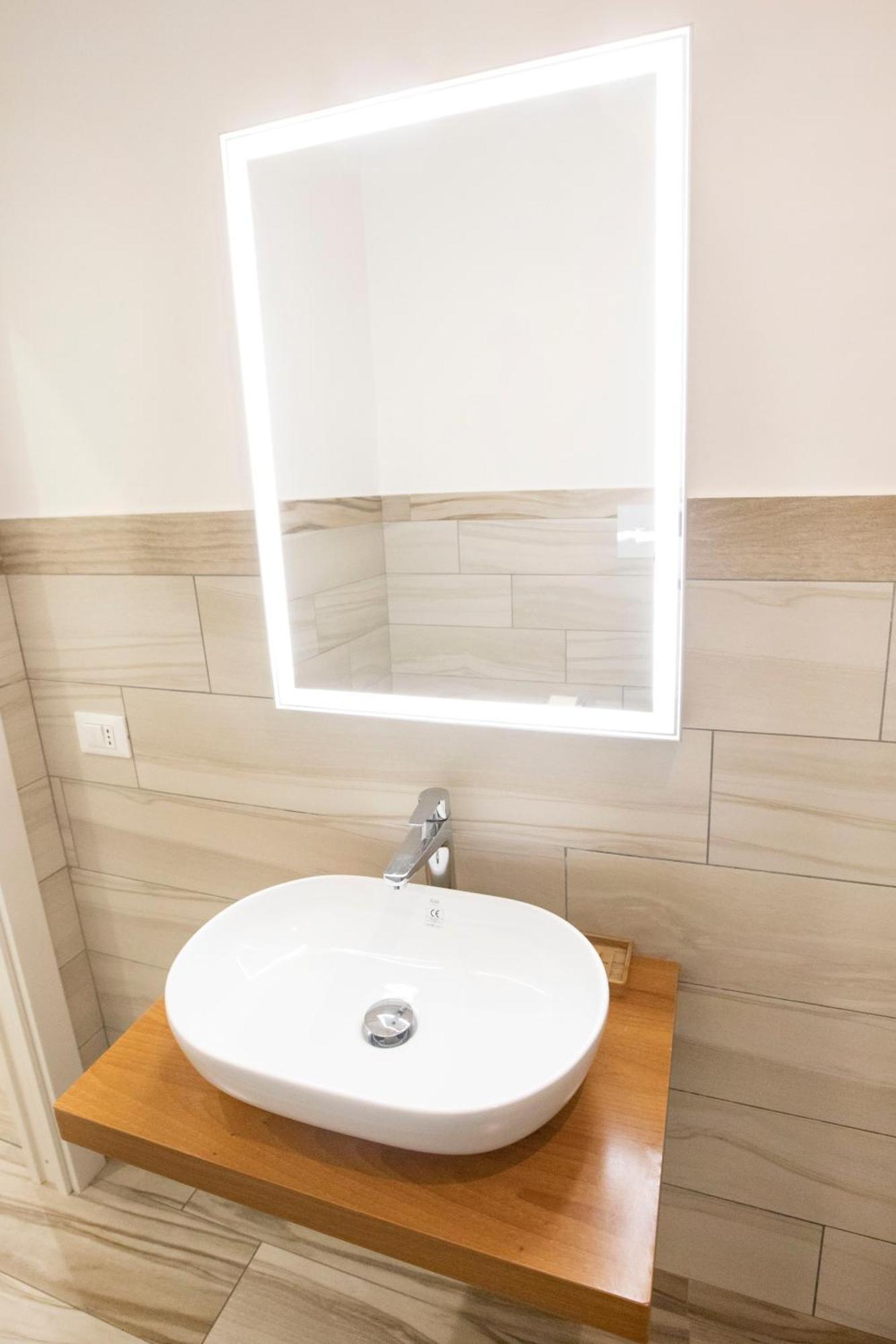 Hall Inn B&B In Napoli Bagian luar foto
