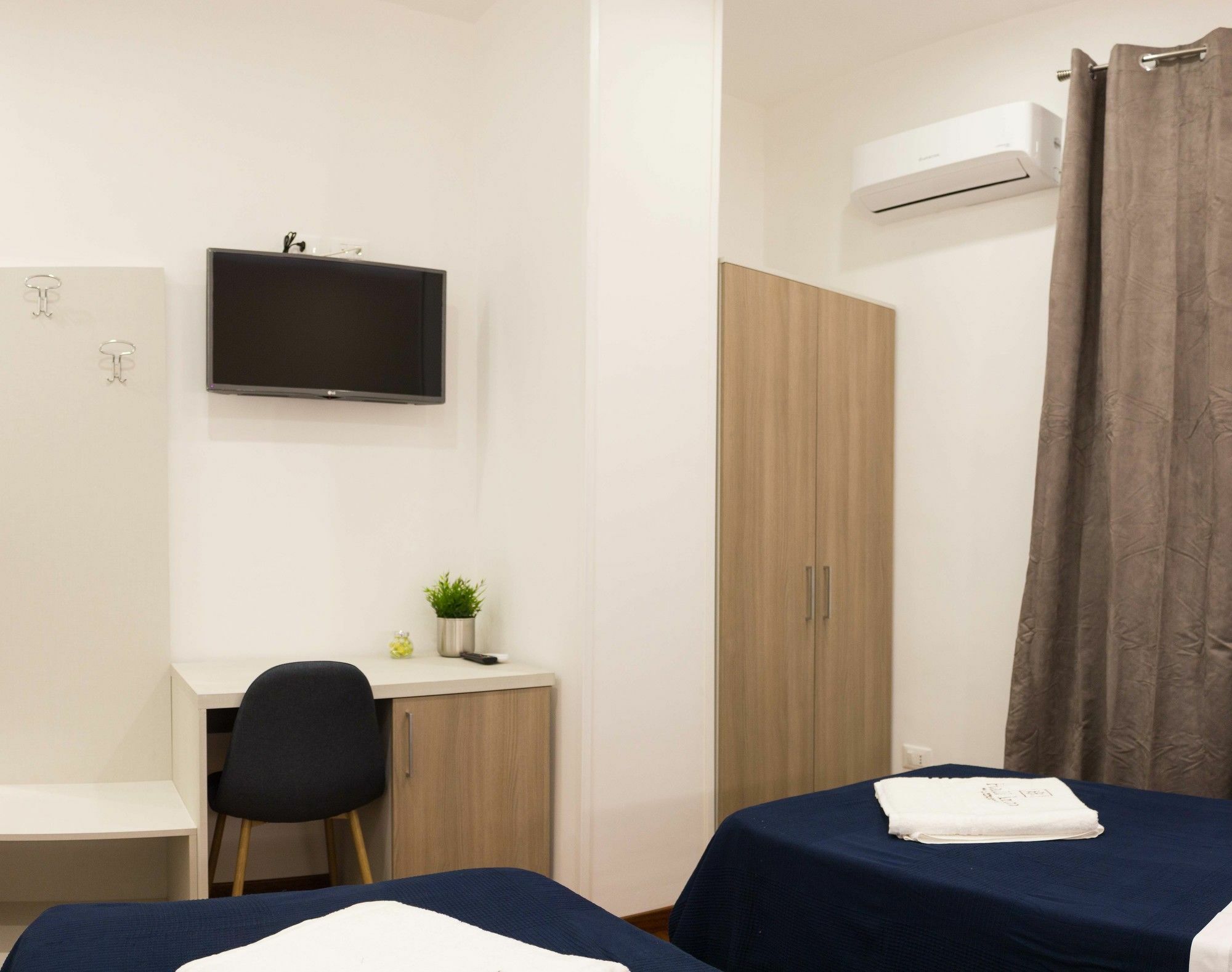 Hall Inn B&B In Napoli Bagian luar foto