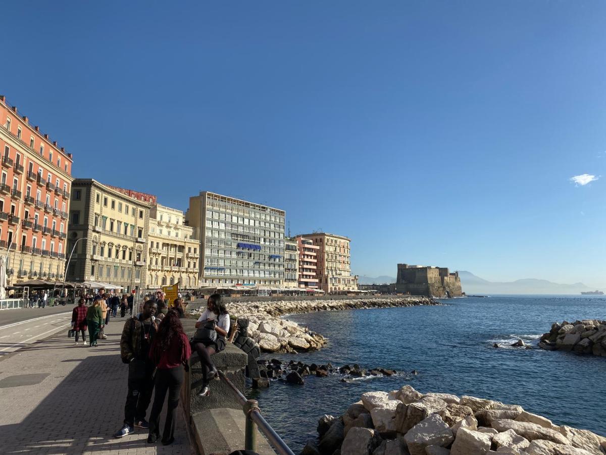 Hall Inn B&B In Napoli Bagian luar foto